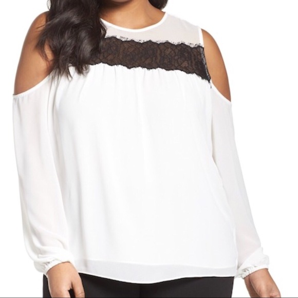 MICHAEL Michael Kors Tops - Michael Kors Lace Trim Cold Shoulder Top 2X